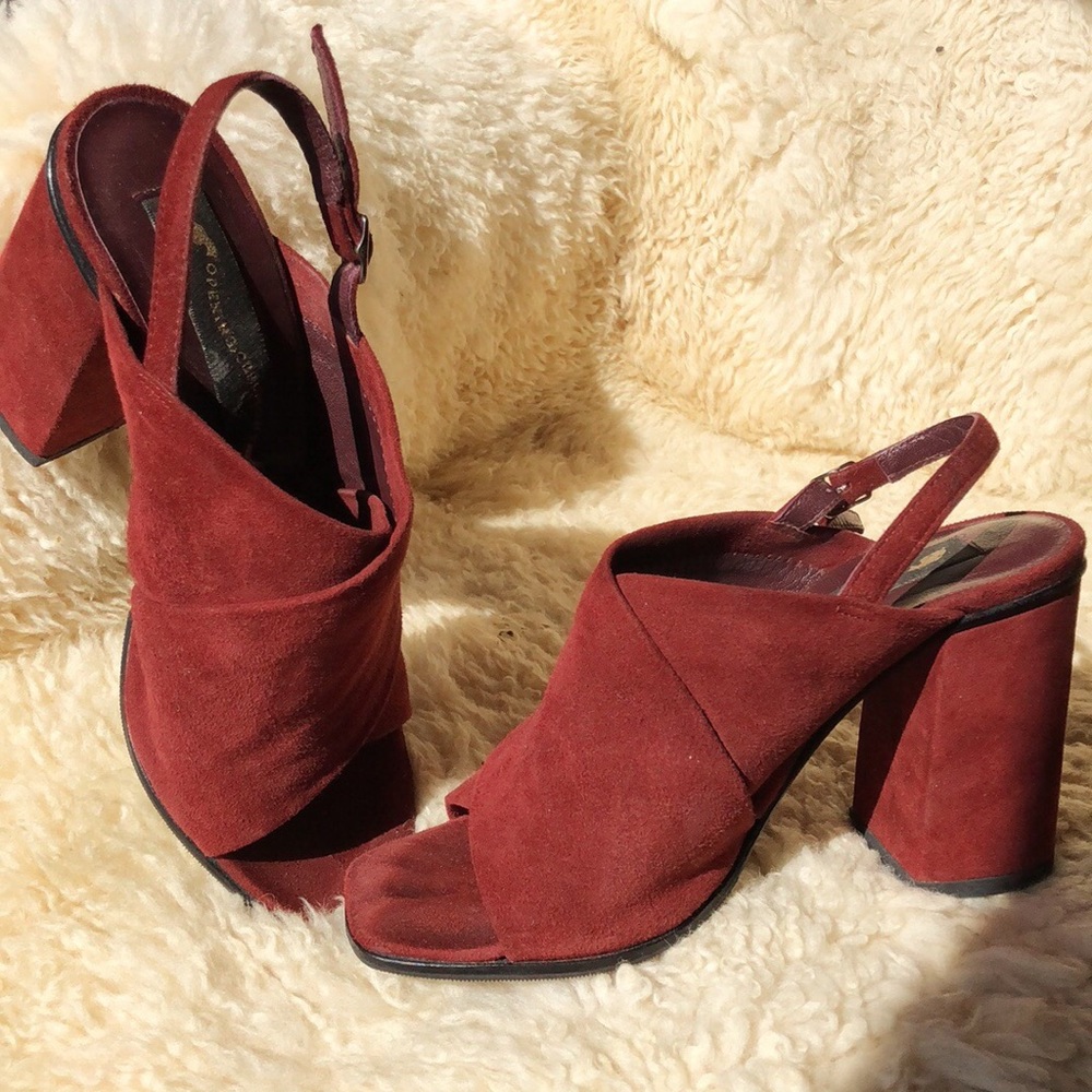 Opening Ceremony Henna Curtain High Sandal